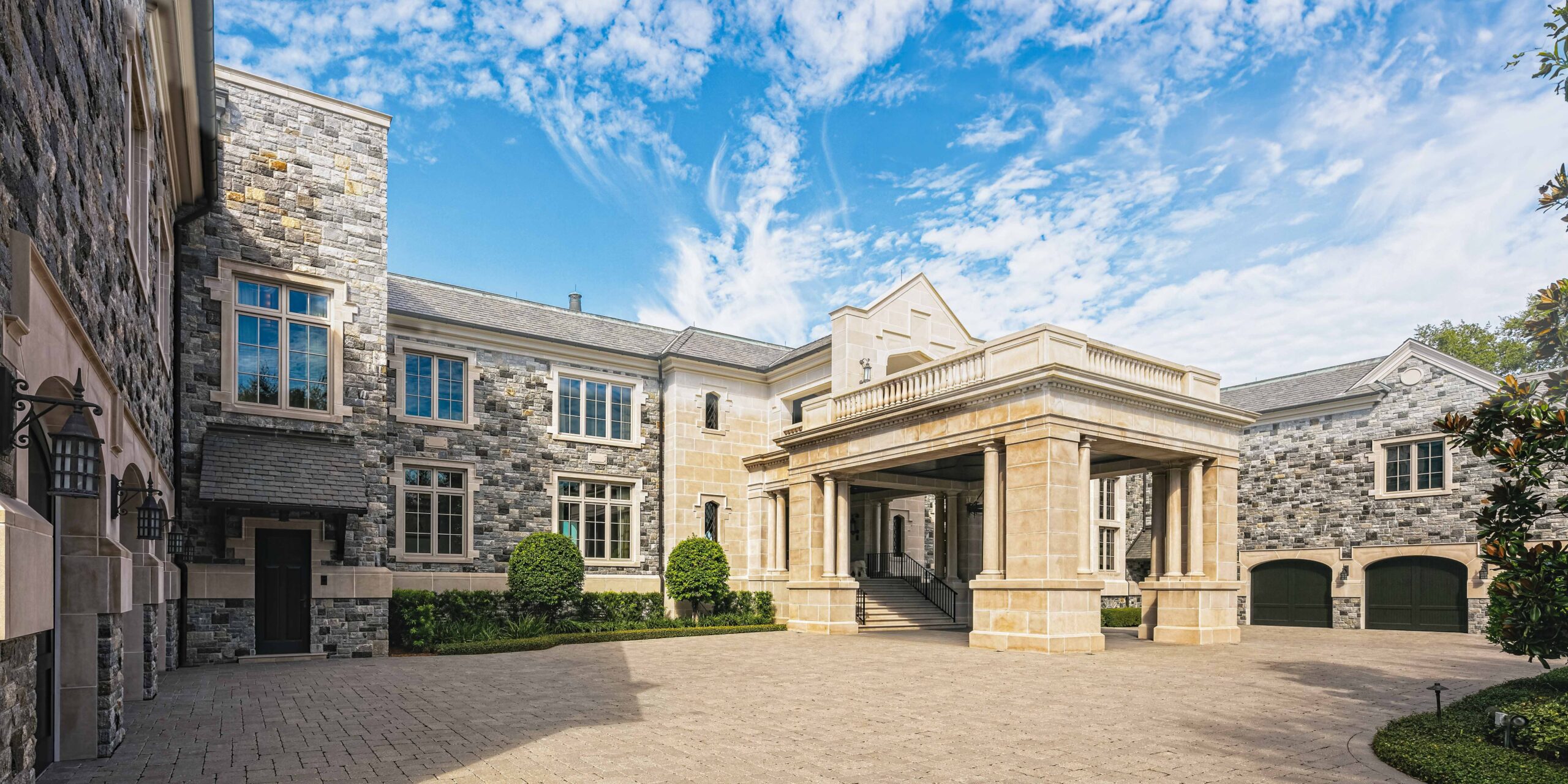 Derek Jeter Home Photo Credit Uneek Image 5 scaled 1